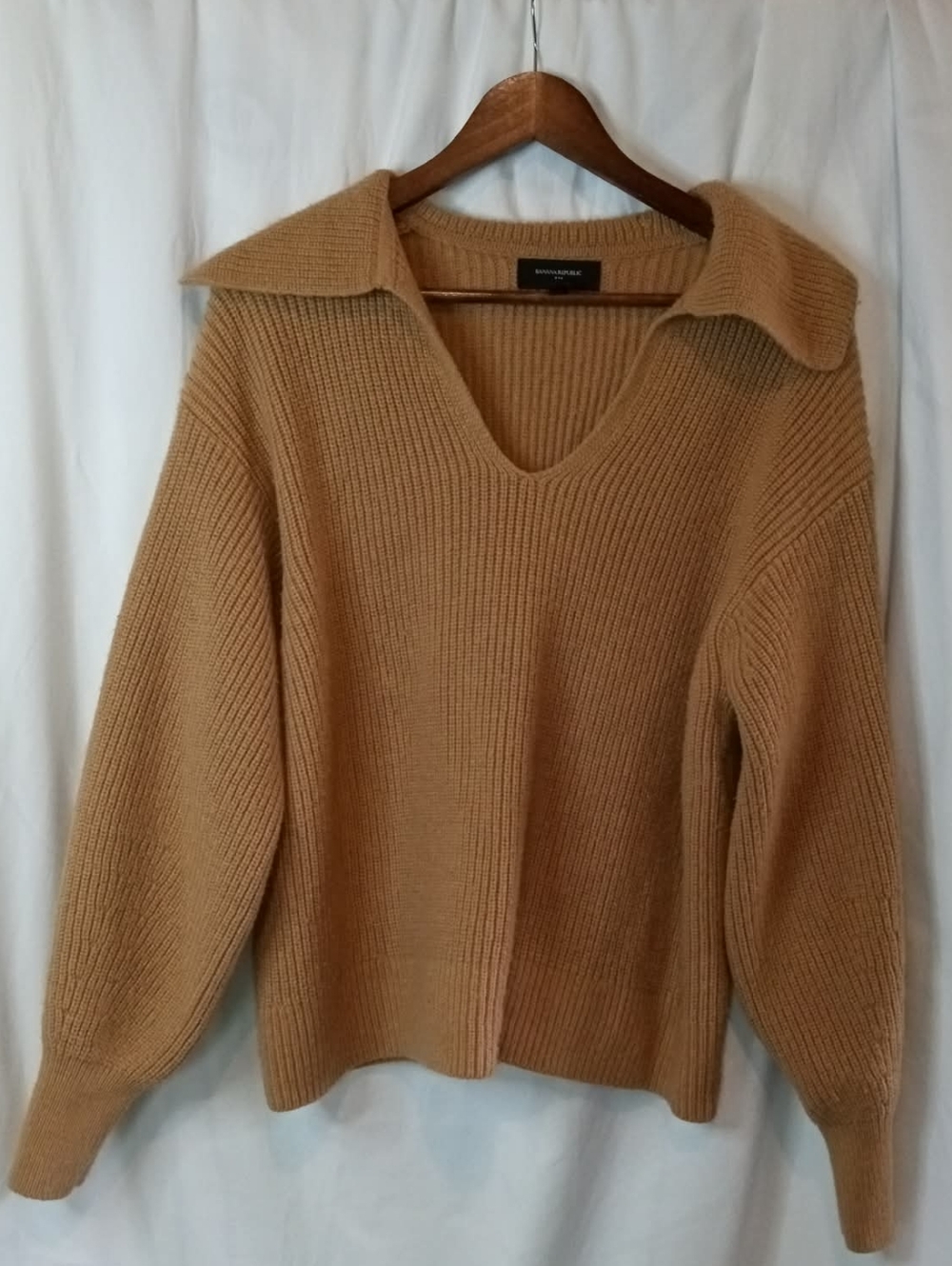 Banana Republic XL Tan Camel Large Collared Ribbed V-Neck Sweater Office Casual